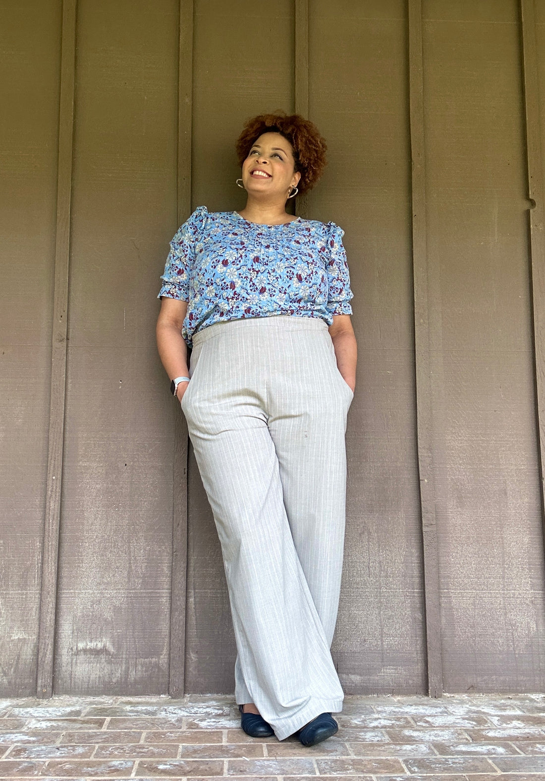 Butterick 6933 Pants: A Tailored Fit with a Touch of Pinstripe Flair